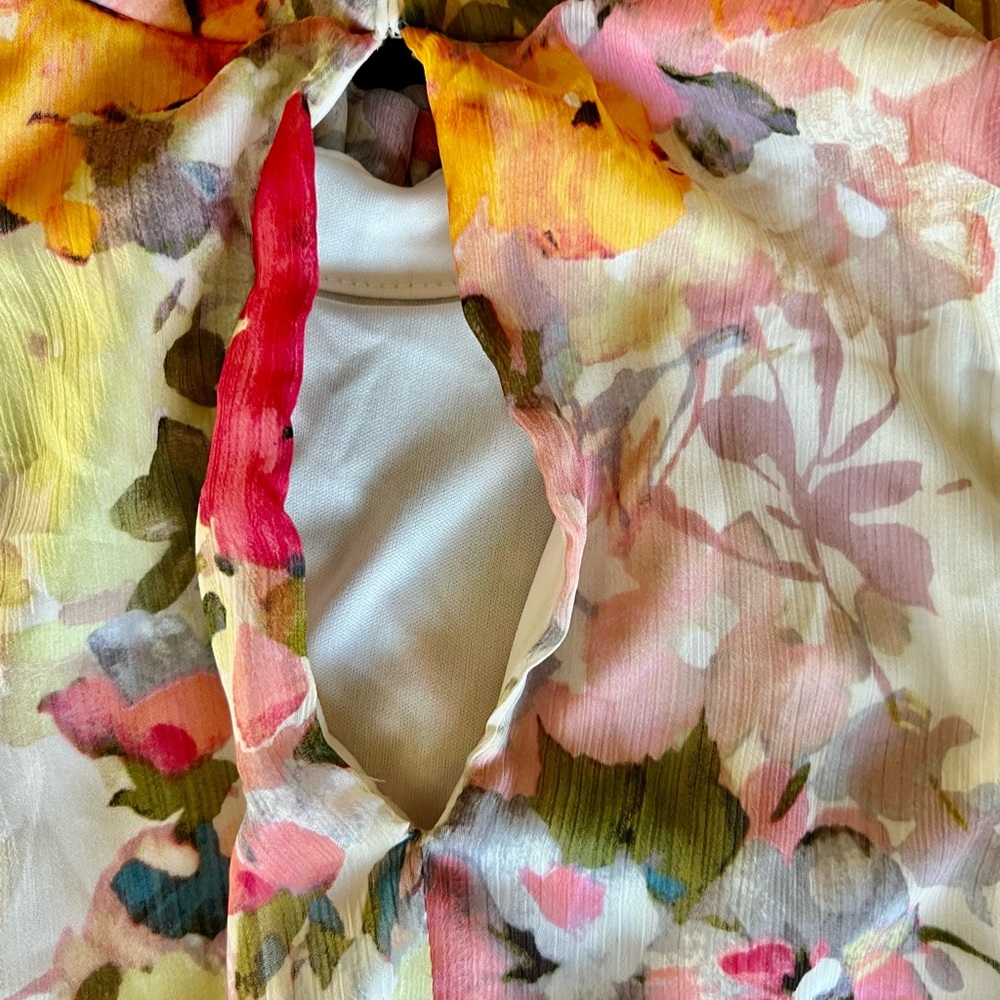 Bleecker 126 Watercolor Floral Chiffon High
Neck Baby Doll Dress. Size small‎ - Picture 3 of 16